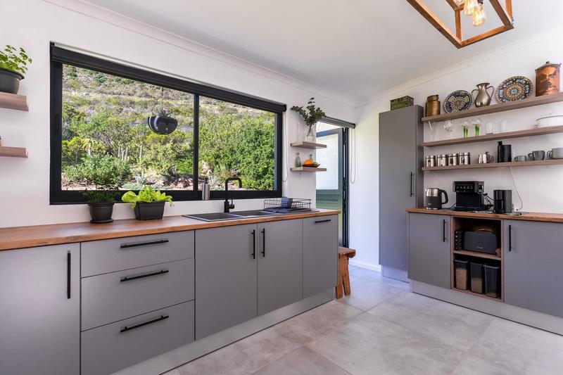To Let 5 Bedroom Property for Rent in Baviaanskloof Estate Western Cape